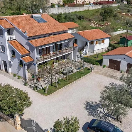 House Casa Jelena Kastelir