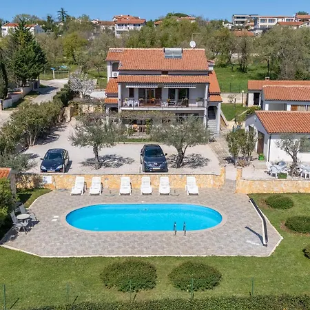 House Casa Jelena * Kastelir